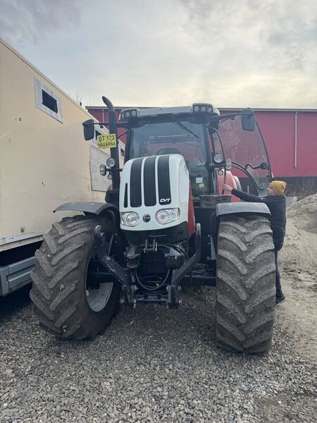Licitatie publica Tractor Steyr CVT 6166 si accesorii